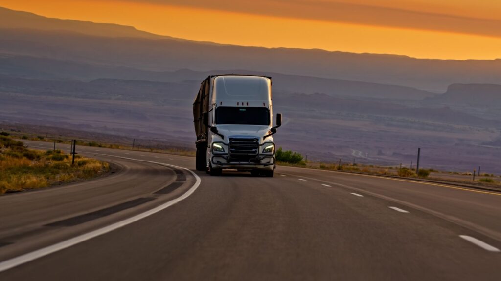 Personal Injury Lawyer for Big Rig Truck Accidents Img