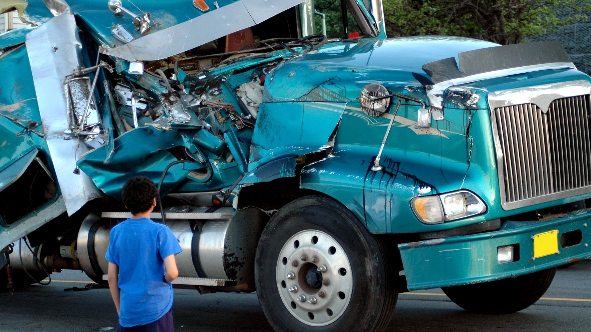 Speak With a Personal Injury Lawyer for Semi-Truck Accidents Today