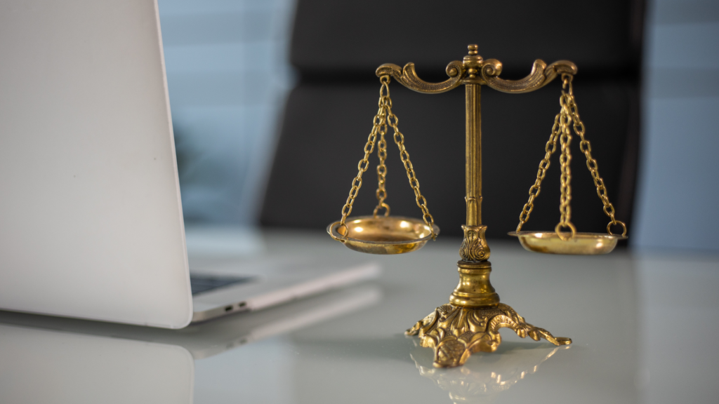 Contact an Experienced Truck Crash Lawyer in the San Fernando Valley Today